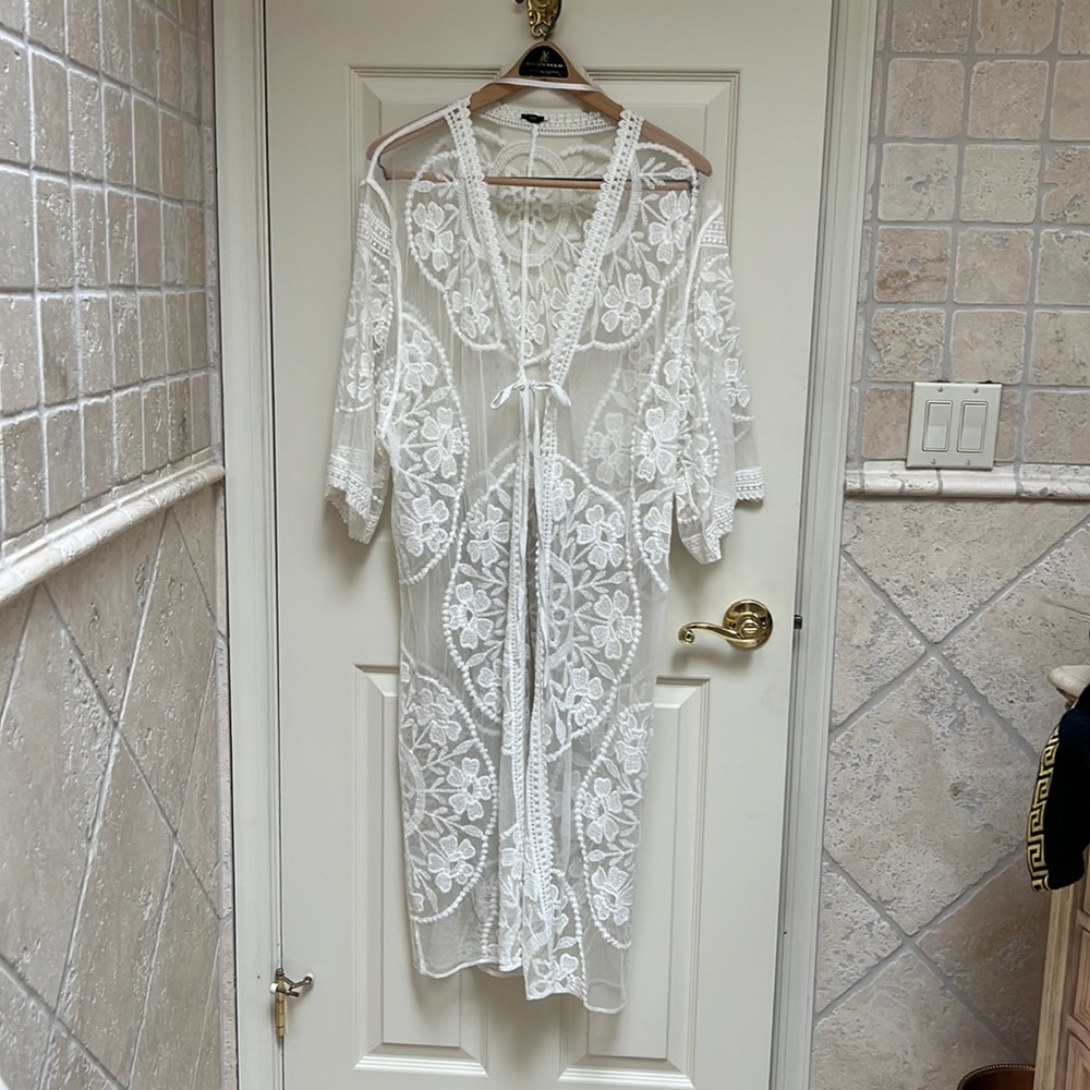 Express Lace Duster - Picture 3 of 7